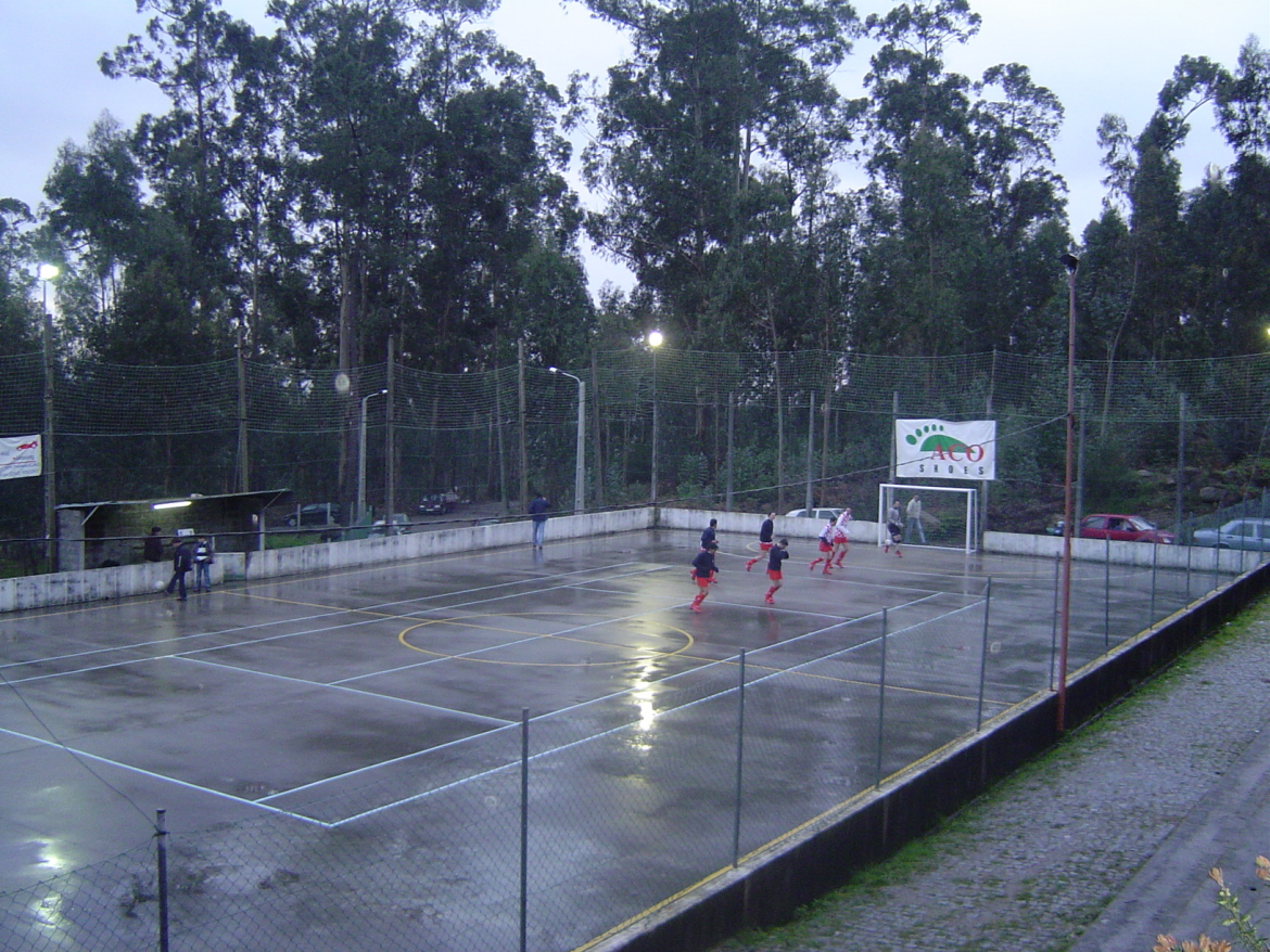 Campo de Jogos da Associação Cultural de Vermoim - Imagem 1